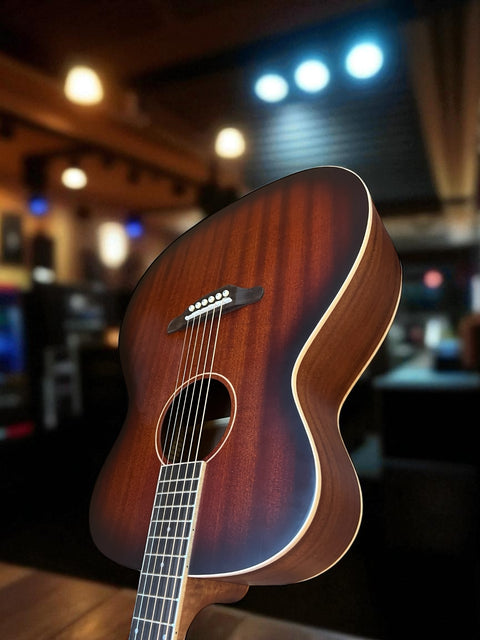Sound Smith Guitar of the Day 🤎🤎🤎
