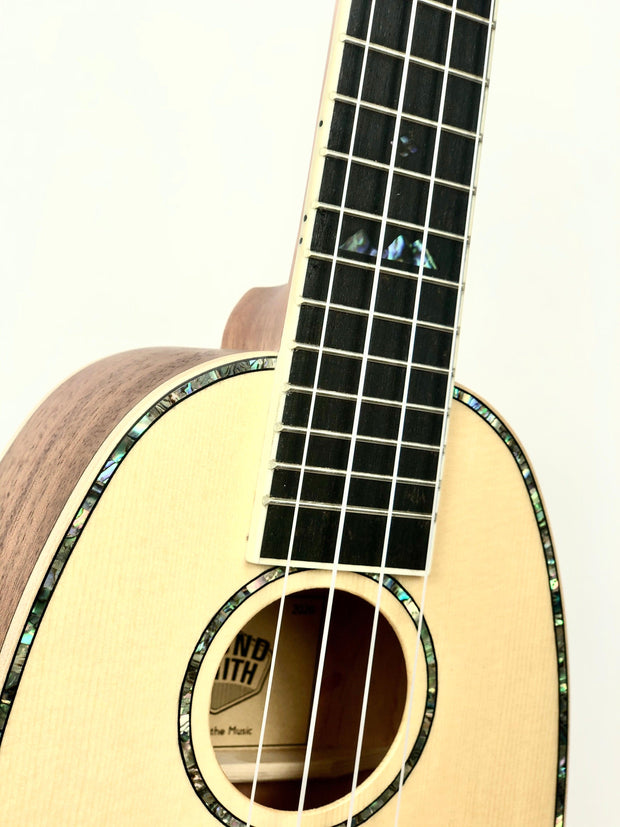 Sound Smith Pineapple Ukulele - long neck soprano